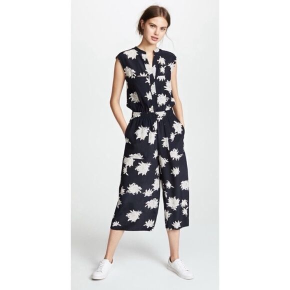 $425 VINCE FLORAL CHRYSANTHEMUM SLEEVELESS WIDE LEG CROP SILK JUMPSUIT IN BLACK - Picture 7 of 11